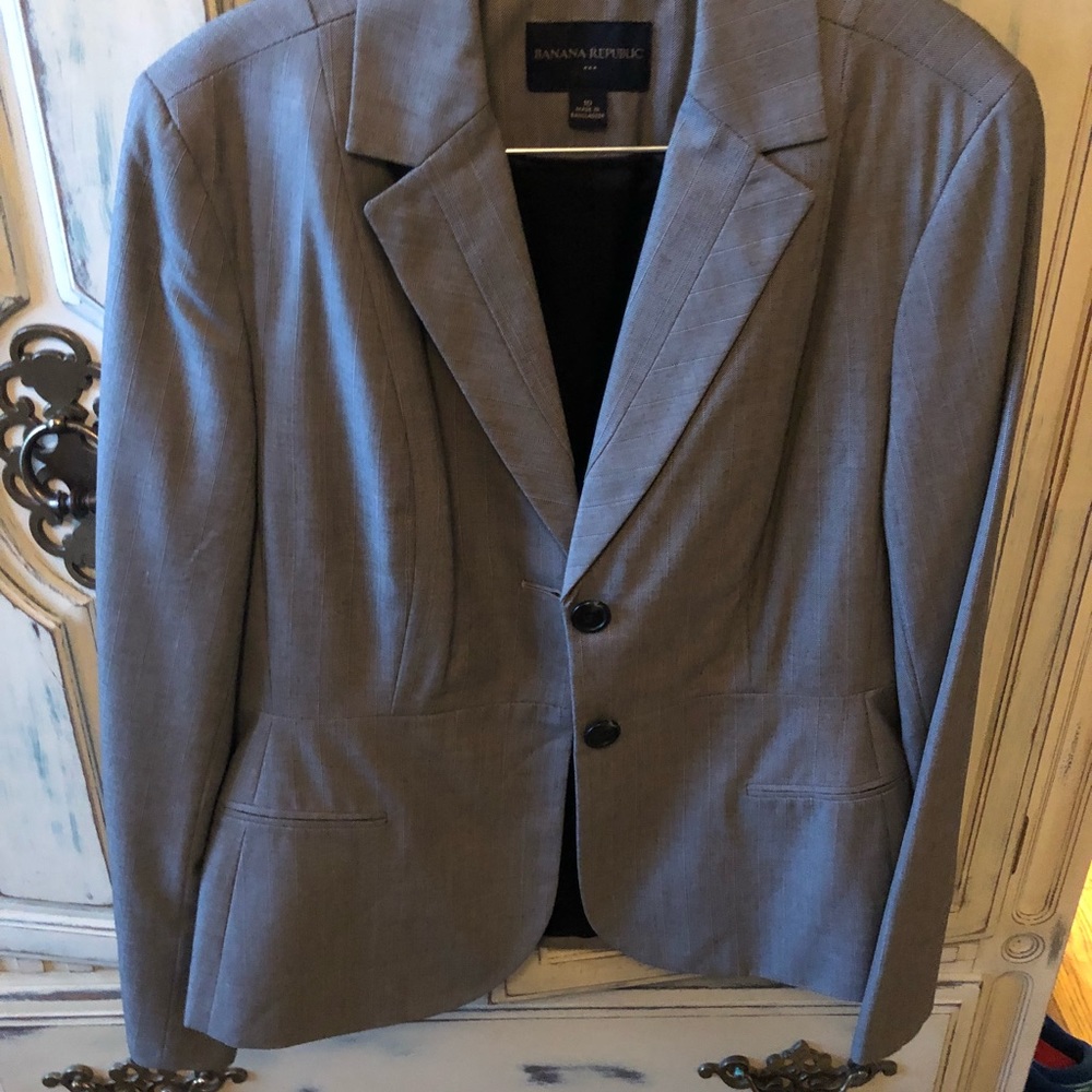 Banana Republic gray blazer